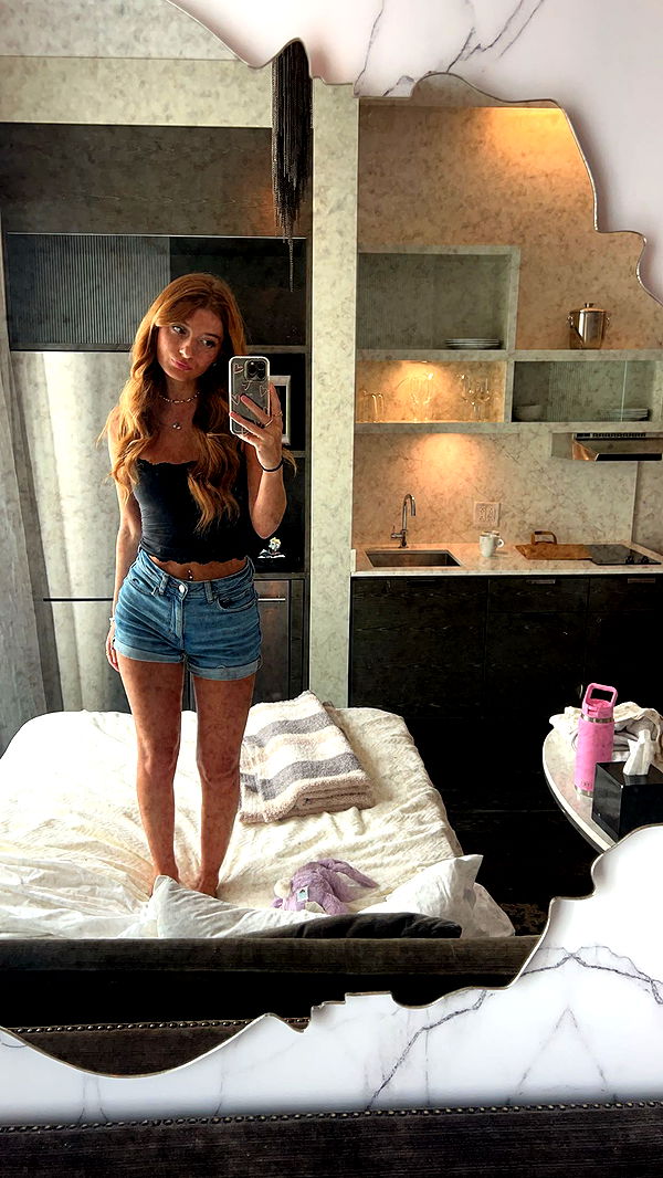 carmmieecat image ~ Altpins