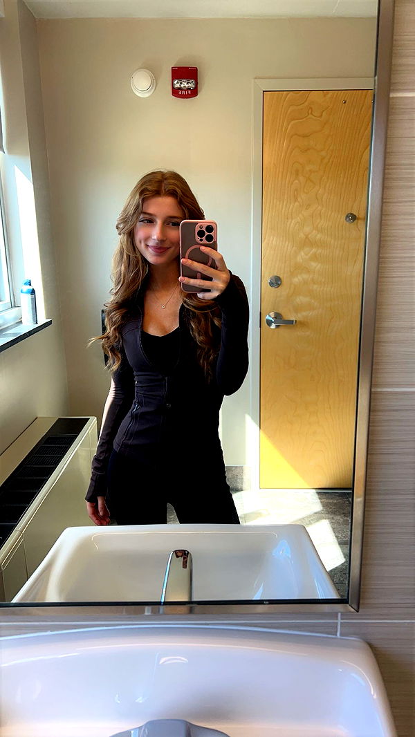 carmmieecat image ~ Altpins