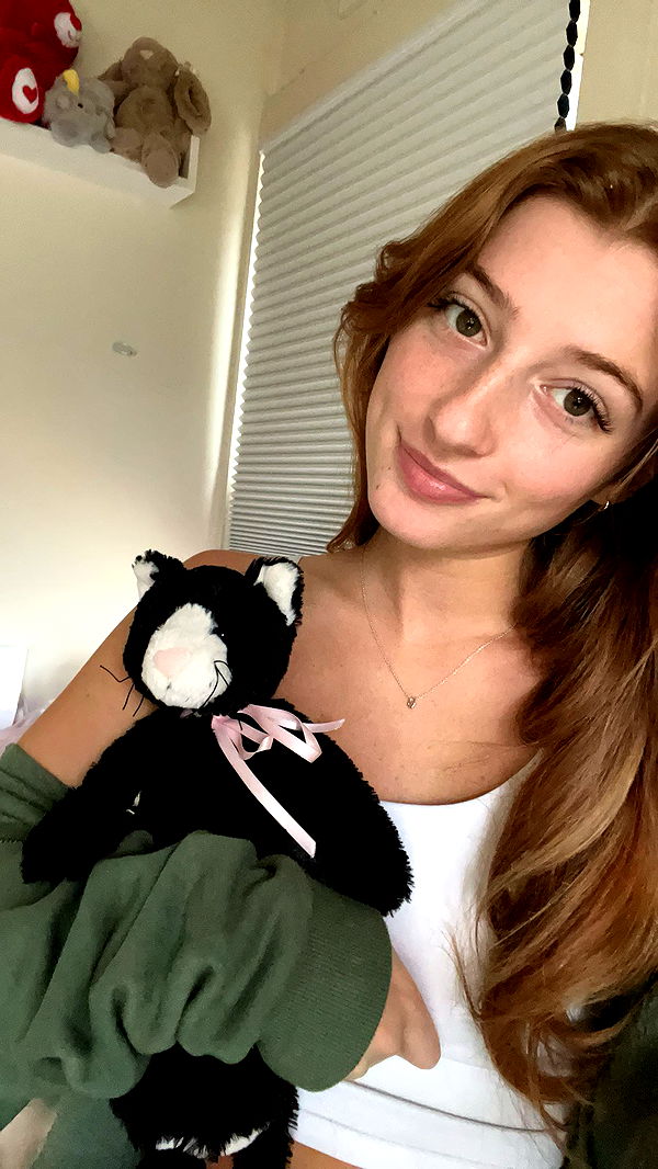 carmmieecat image ~ Altpins