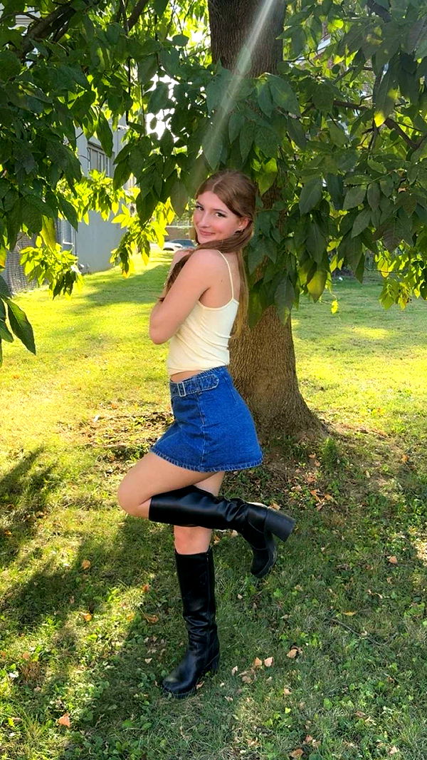 carmmieecat image ~ Altpins