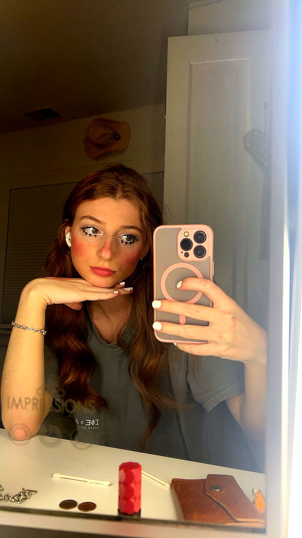 carmmieecat image ~ Altpins