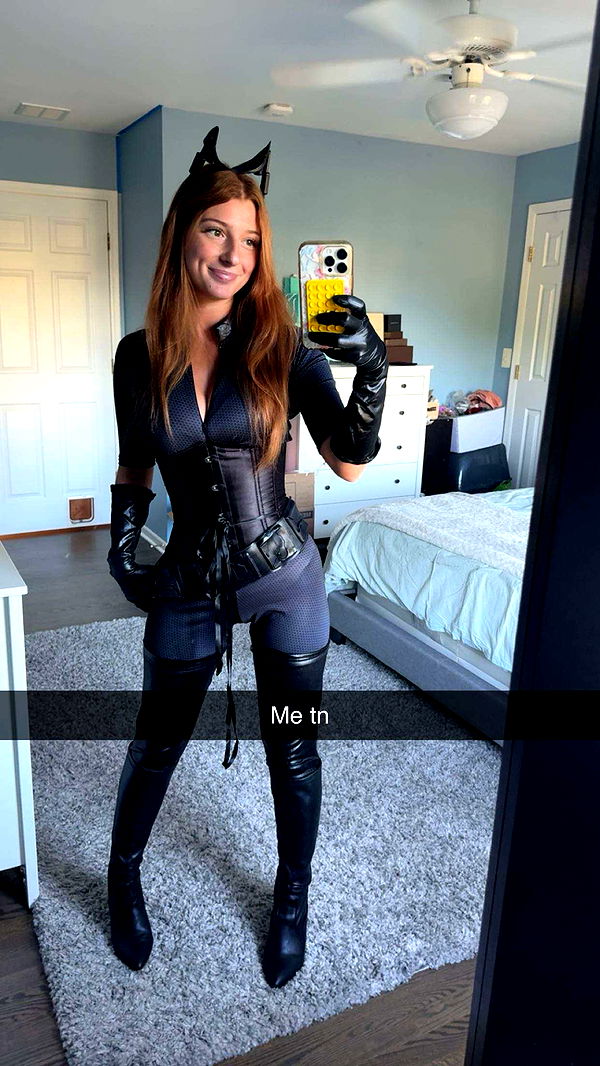 carmmieecat image ~ Altpins