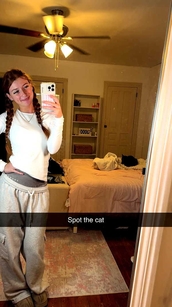 carmmieecat image ~ Altpins