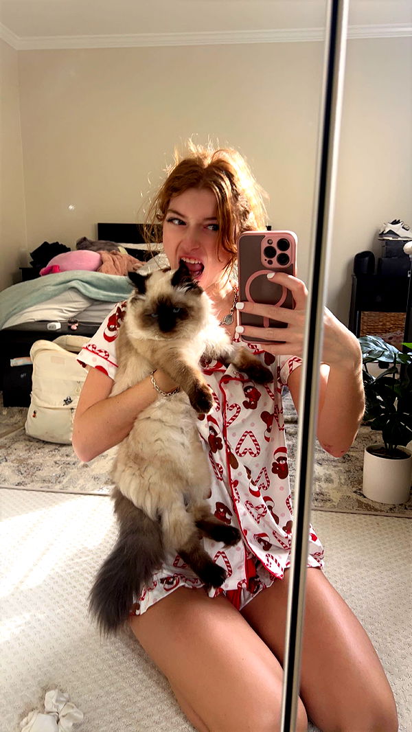 carmmieecat image ~ Altpins