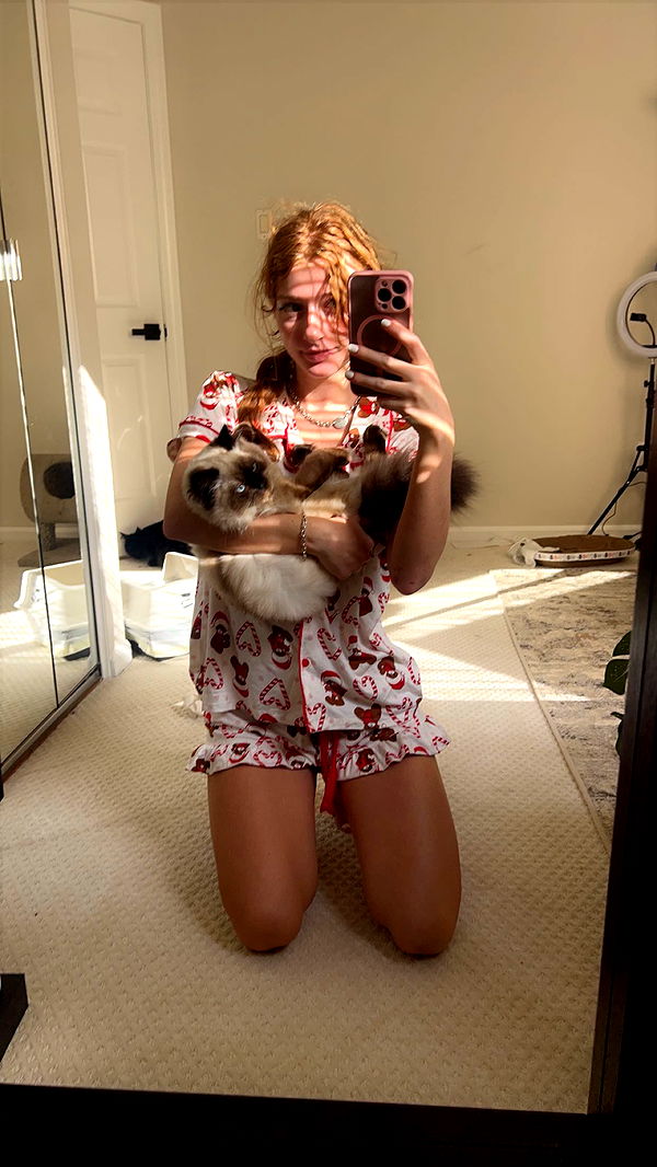 carmmieecat image ~ Altpins