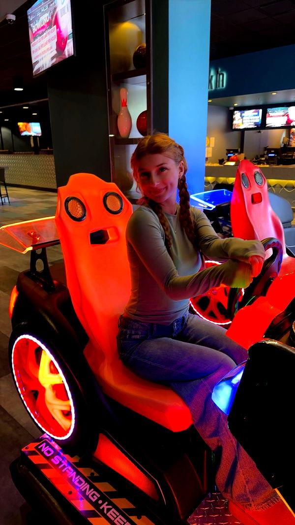 carmmieecat image ~ Altpins