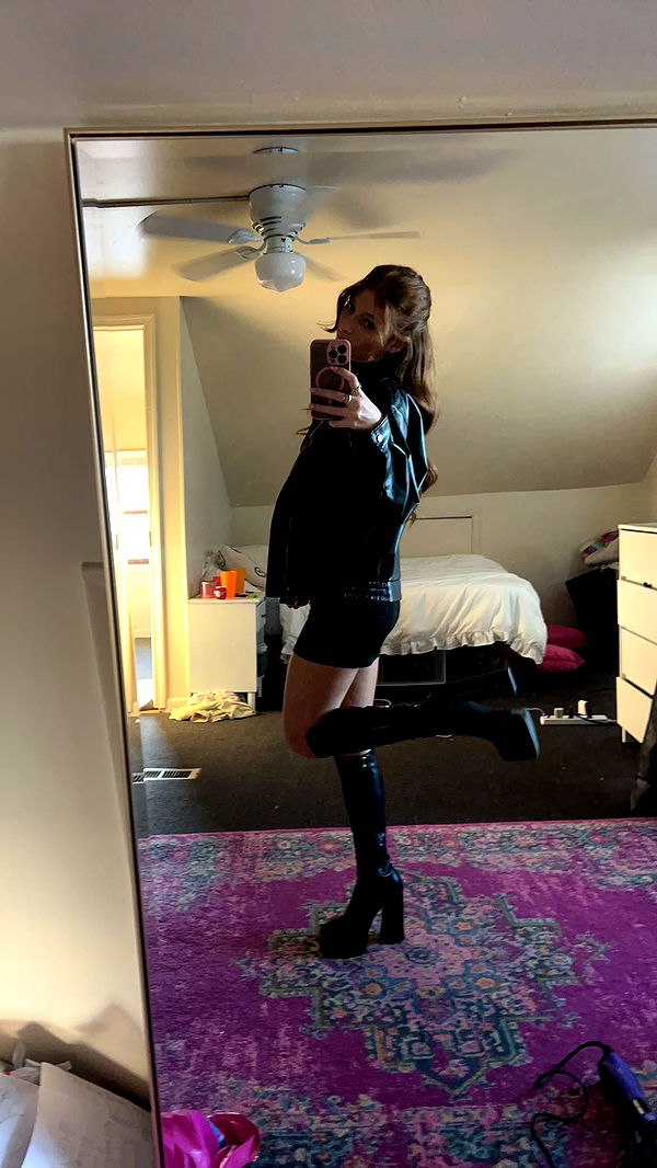 carmmieecat image ~ Altpins