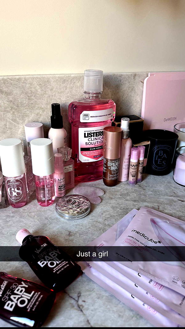 caroworld00 image ~ Altpins