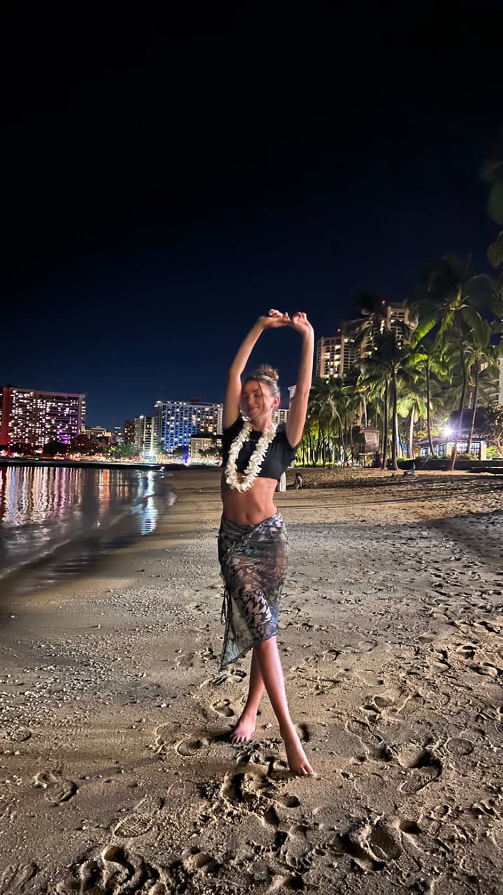 chloerosenbaum snapchat image archive image