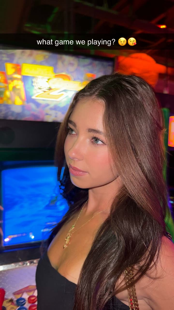 chloerosenbaum snapchat image archive image