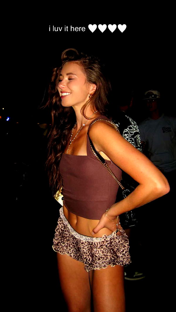 chloerosenbaum image ~ Altpins