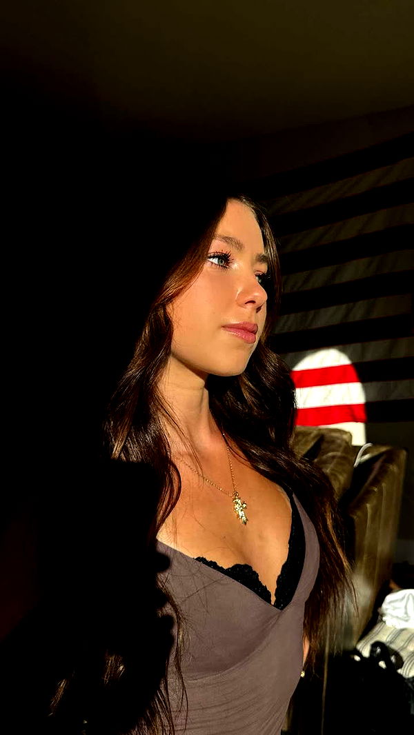 chloerosenbaum image ~ Altpins