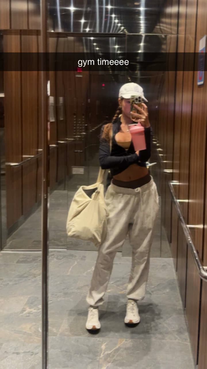 chloerosenbaum snapchat image archive image