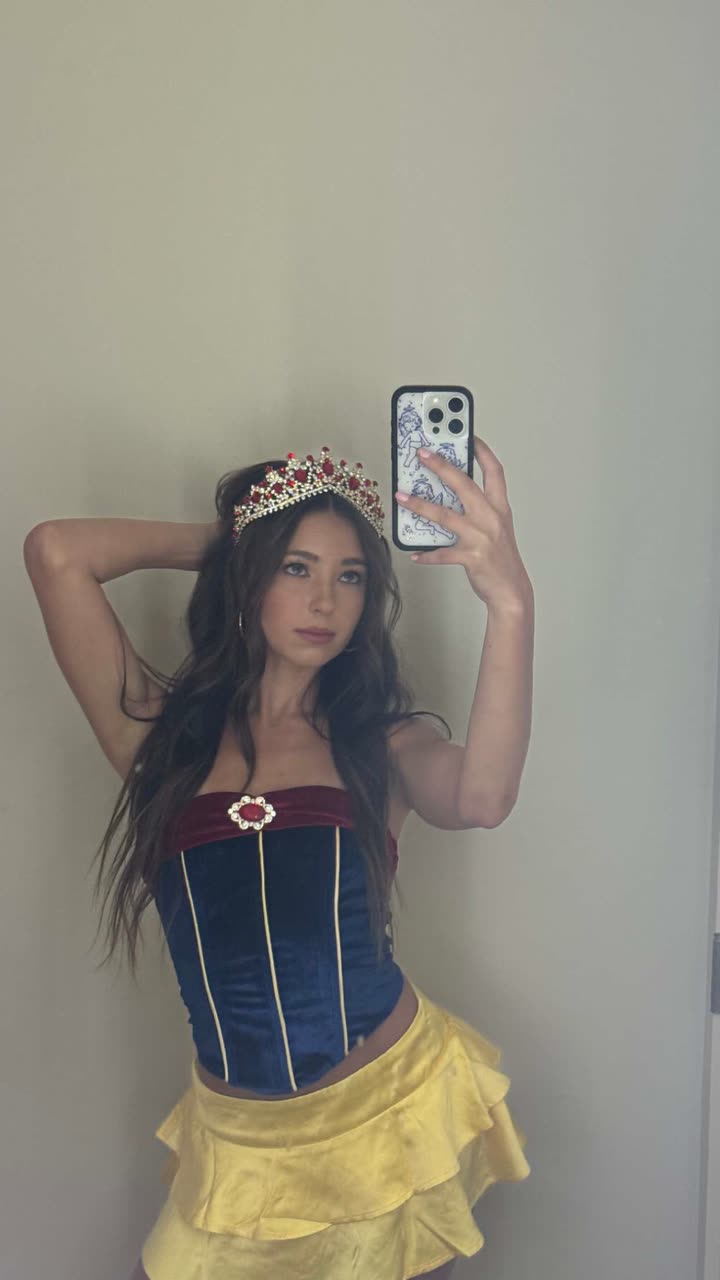 chloerosenbaum snapchat image archive image