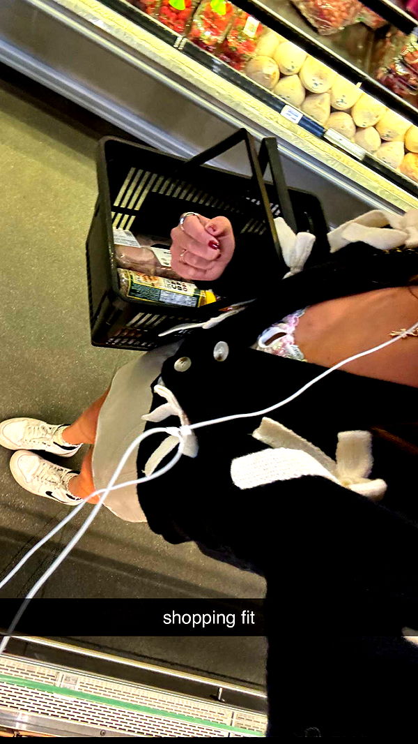 chloerosenbaum image ~ Altpins