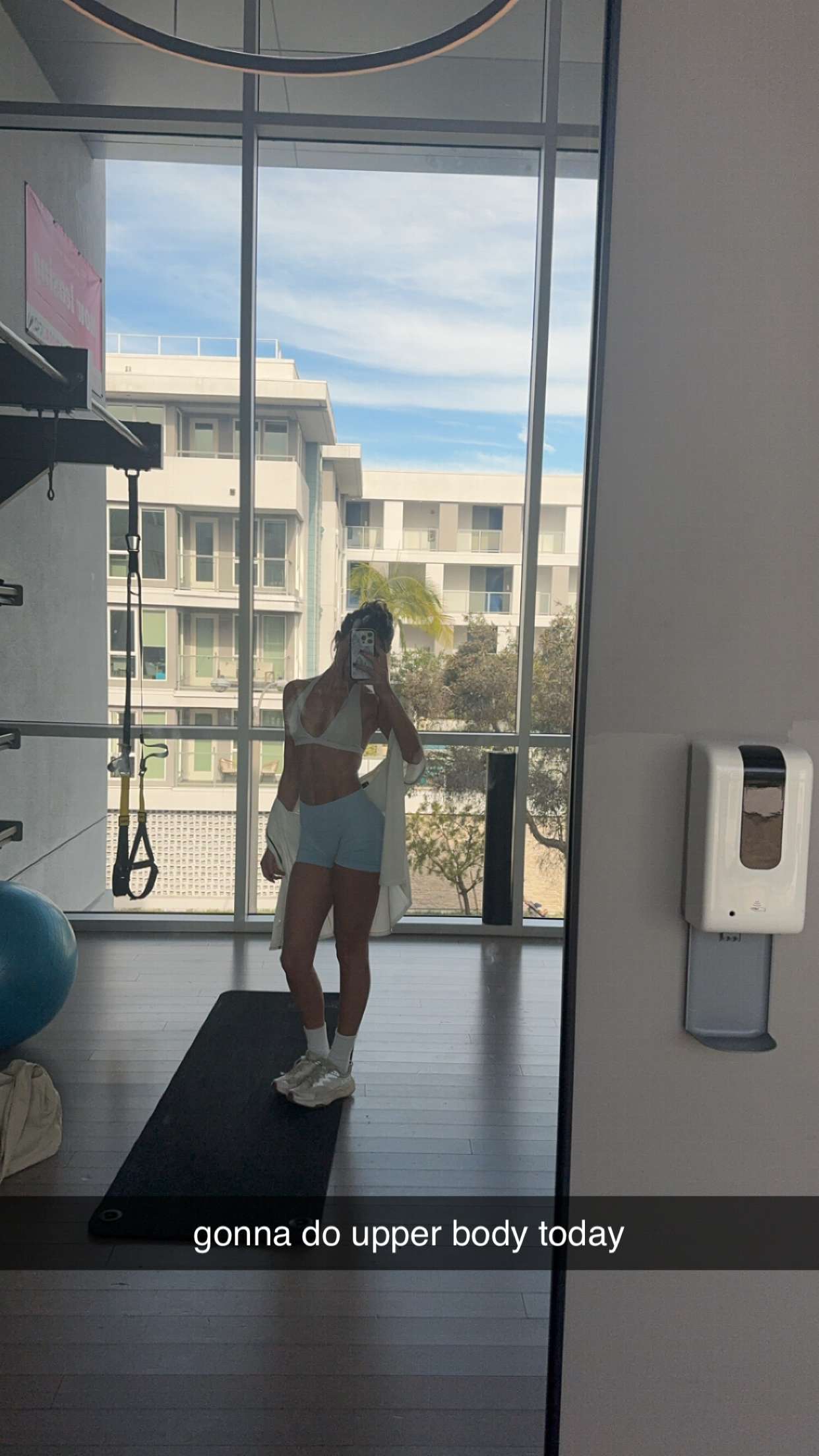 chloerosenbaum snapchat image archive image