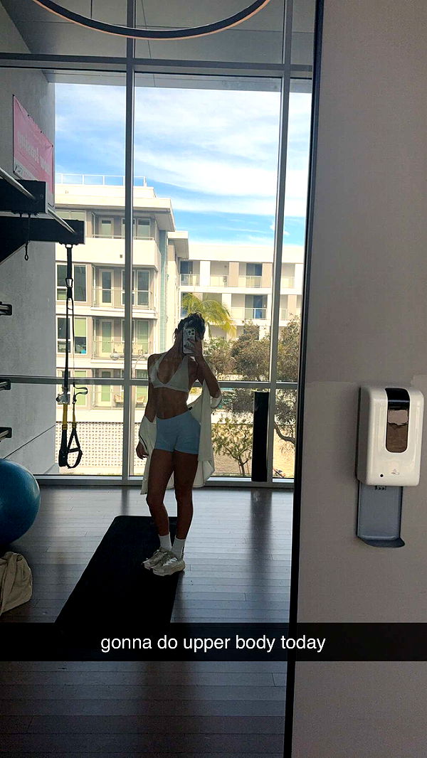 chloerosenbaum image ~ Altpins