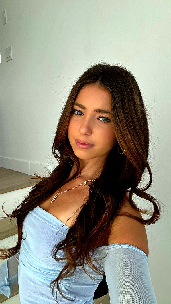 chloerosenbaum image ~ Altpins