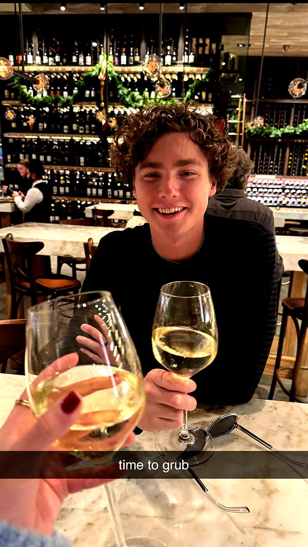 chloerosenbaum image ~ Altpins