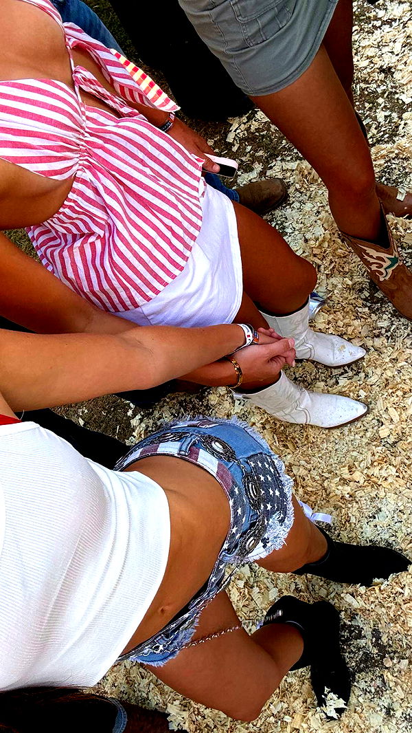 chloerosenbaum image ~ Altpins