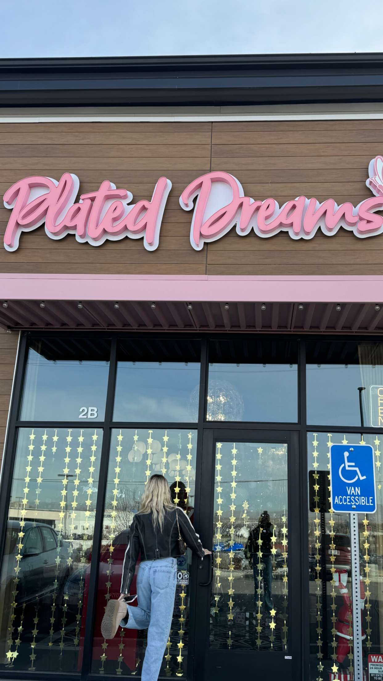 chloerosenbaum snapchat image archive image