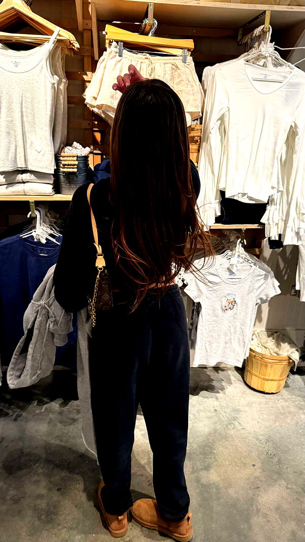 chloerosenbaum image ~ Altpins