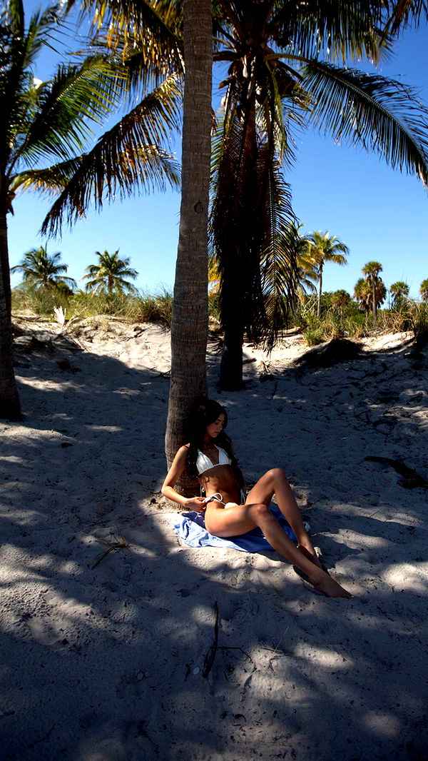 chloerosenbaum image ~ Altpins