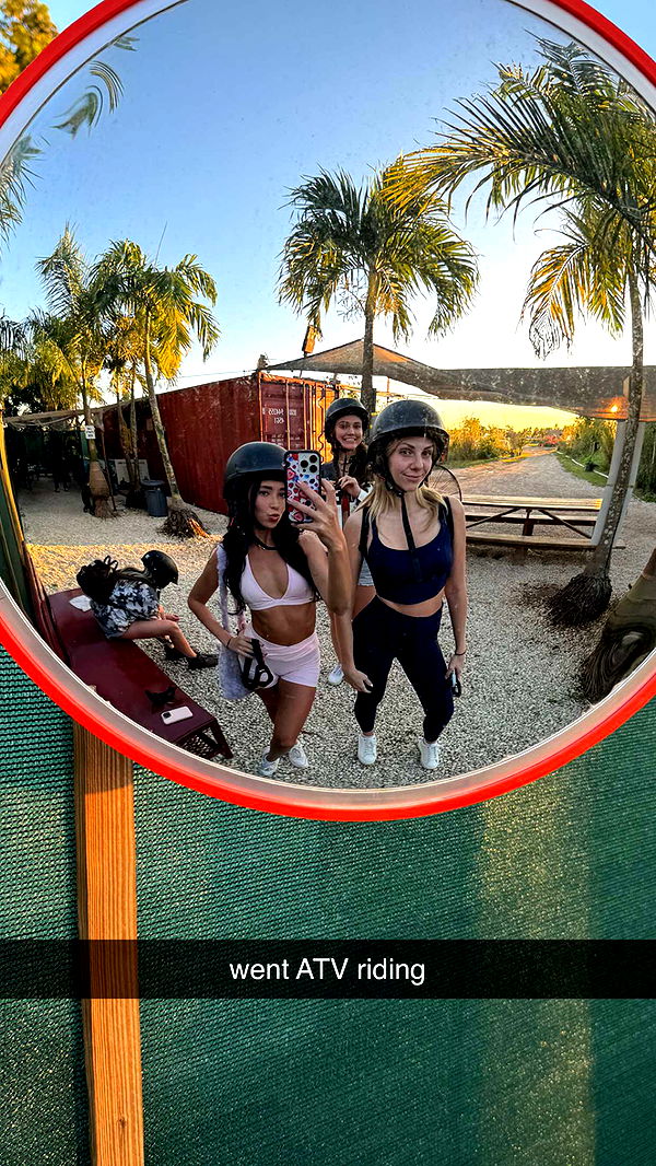 chloerosenbaum image ~ Altpins