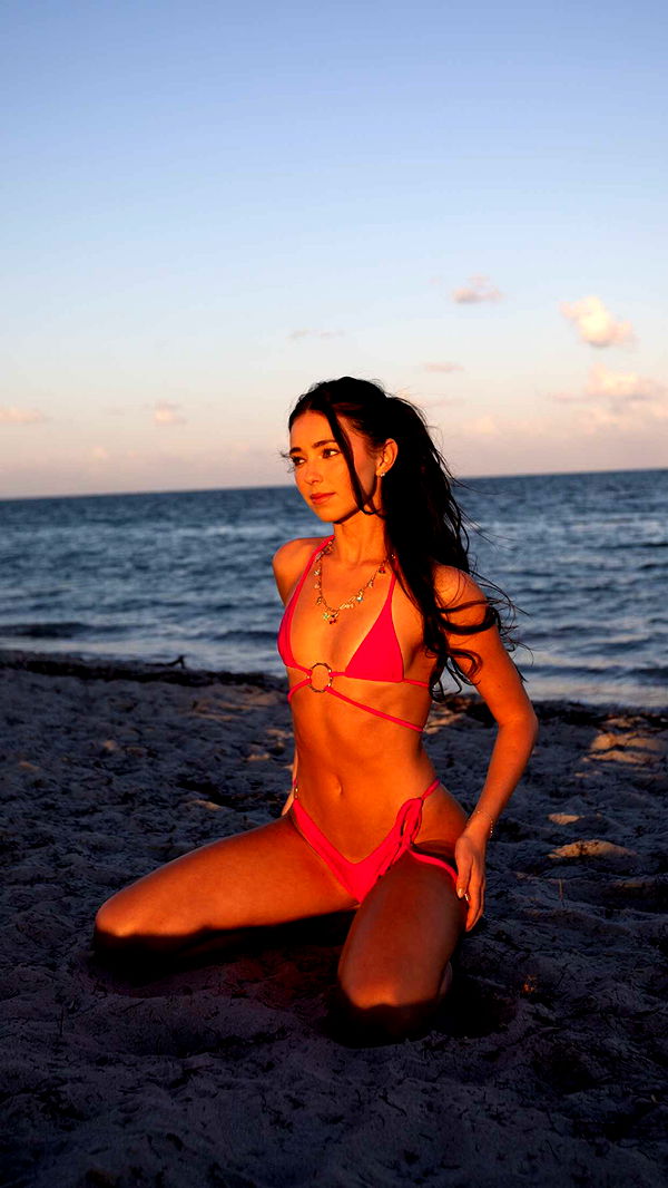 chloerosenbaum image ~ Altpins