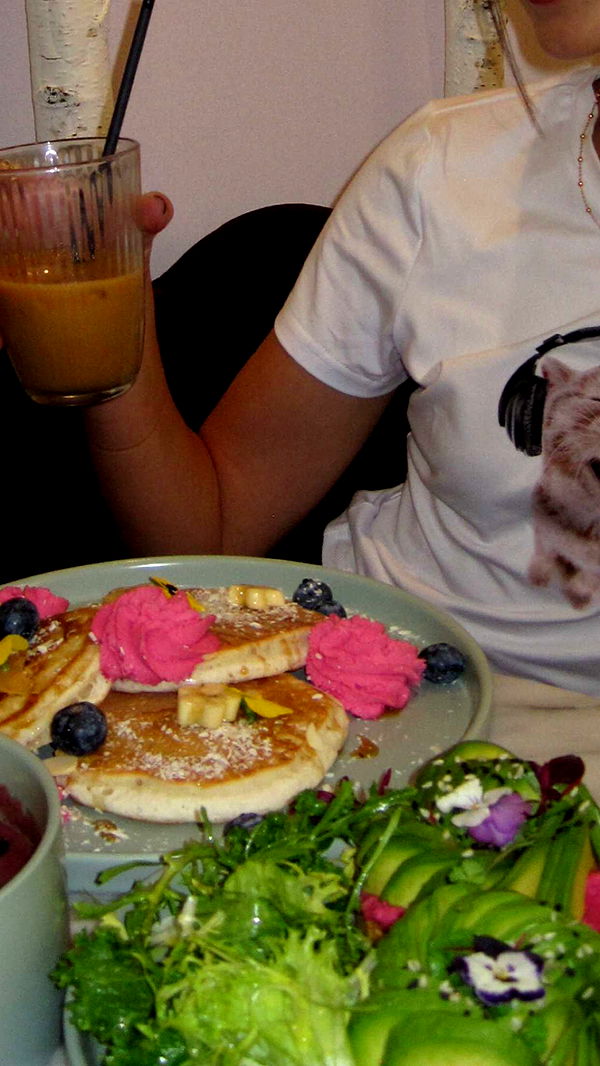 chloerosenbaum image ~ Altpins