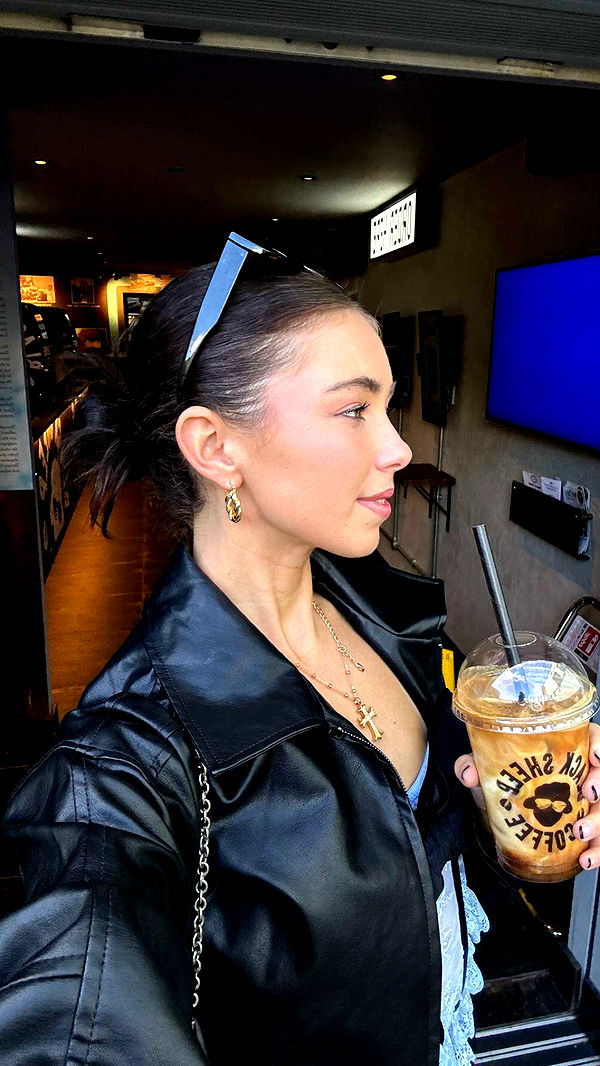 chloerosenbaum image ~ Altpins