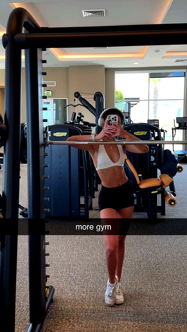 chloerosenbaum image ~ Altpins