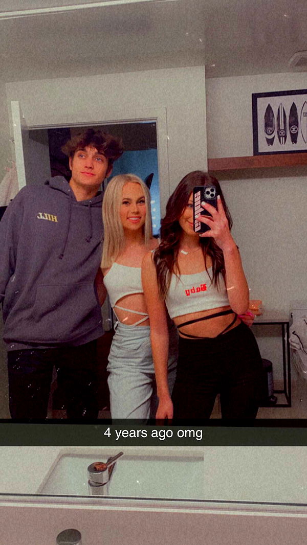 chloerosenbaum image ~ Altpins