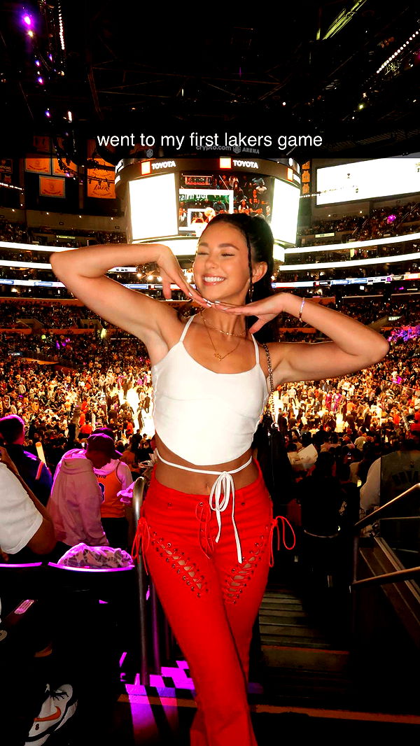 chloerosenbaum image ~ Altpins