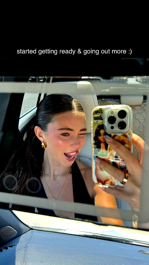 chloerosenbaum image ~ Altpins