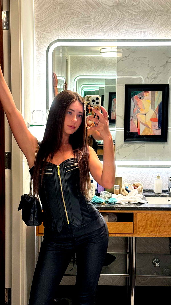 chloerosenbaum image ~ Altpins