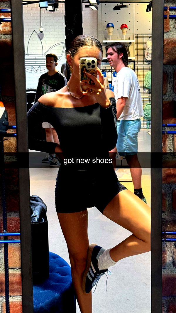 chloerosenbaum image ~ Altpins