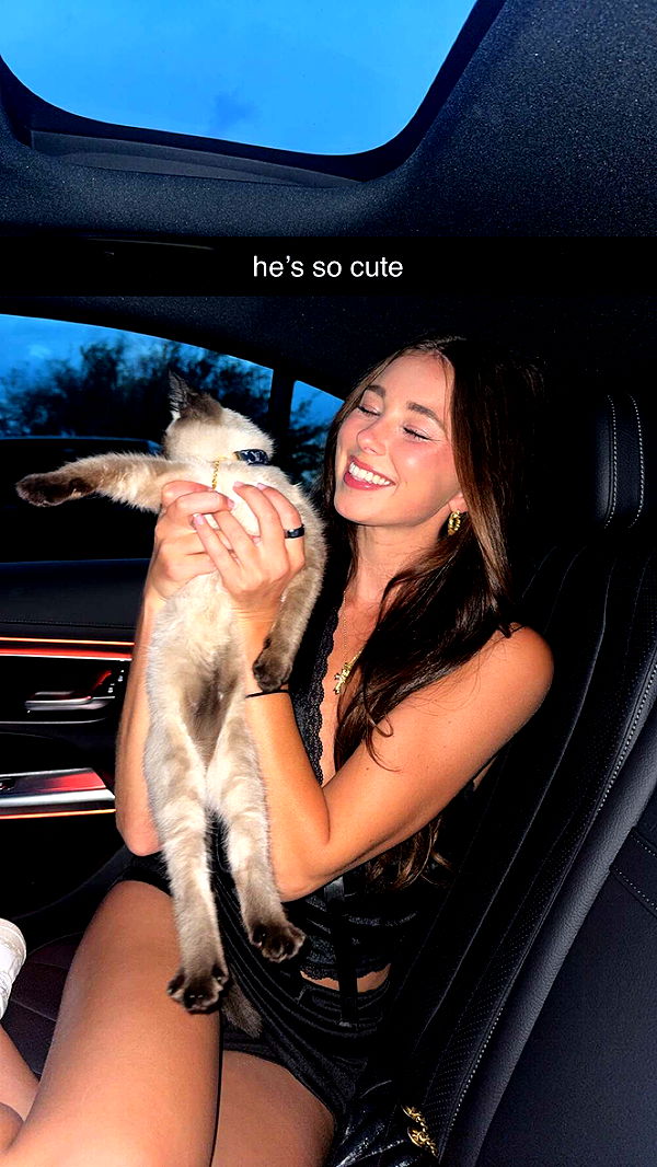 chloerosenbaum image ~ Altpins