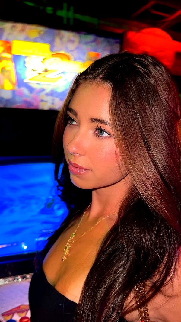 chloerosenbaum image ~ Altpins