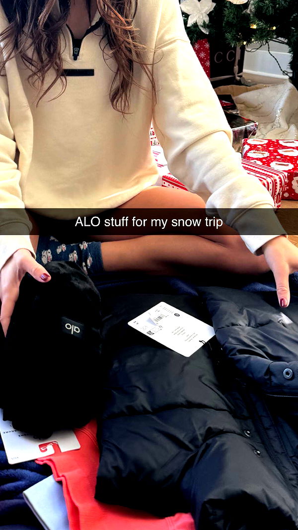 chloerosenbaum image ~ Altpins