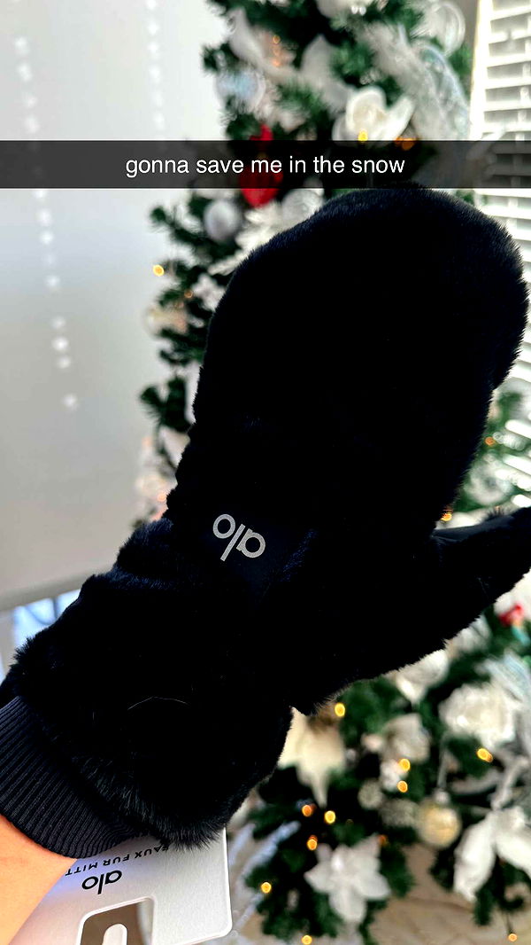 chloerosenbaum image ~ Altpins