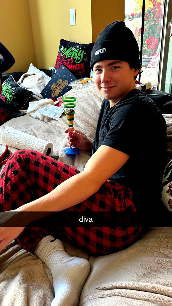 chloerosenbaum image ~ Altpins