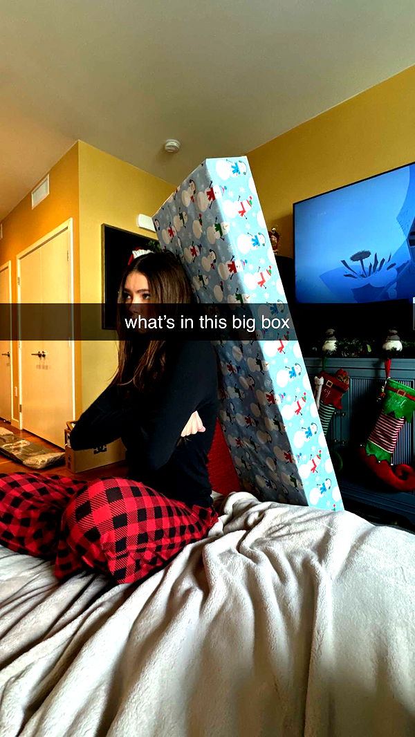 chloerosenbaum image ~ Altpins