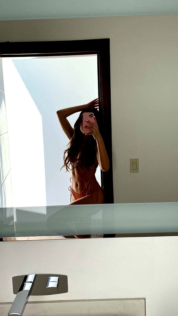 chloerosenbaum image ~ Altpins