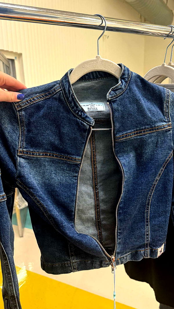 chloerosenbaum image ~ Altpins