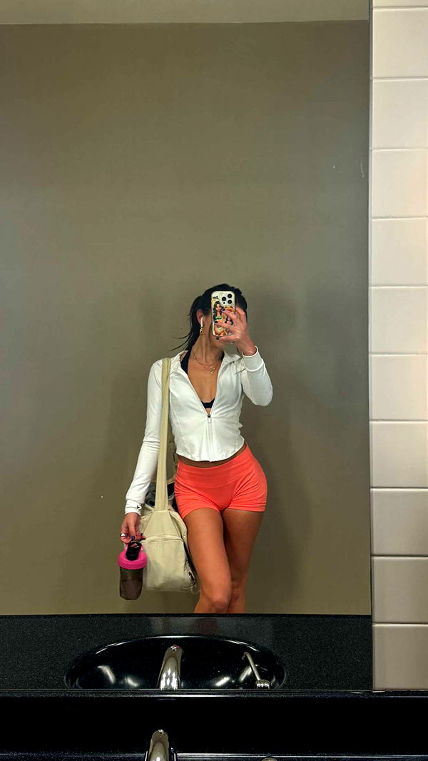 chloerosenbaum image ~ Altpins