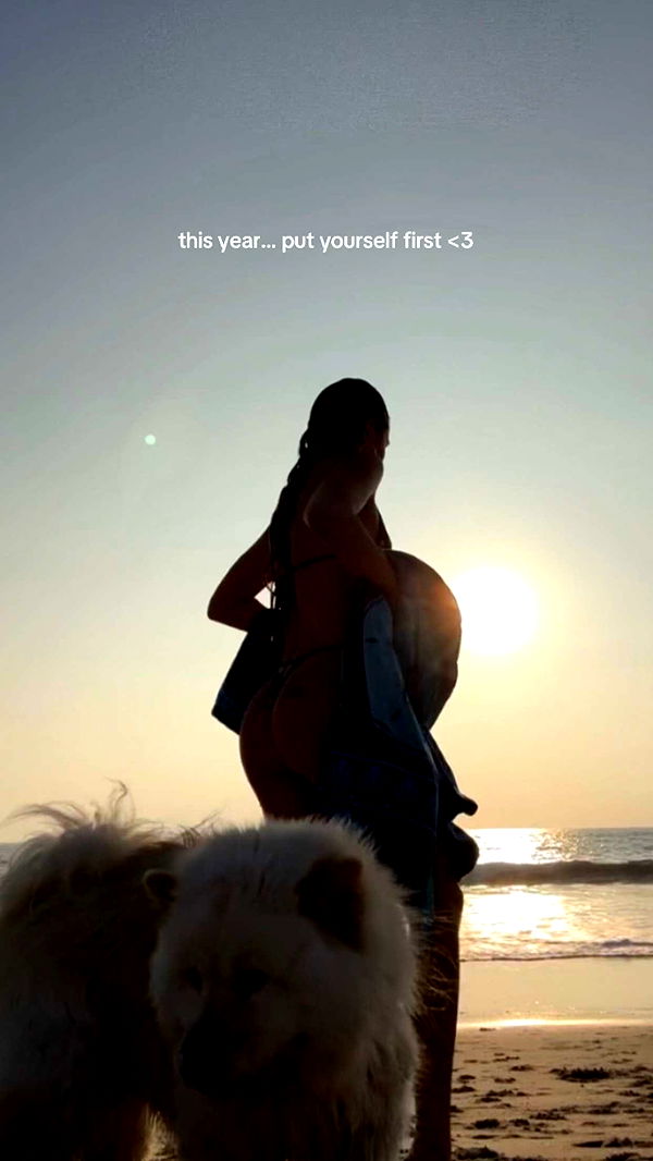 chloerosenbaum image ~ Altpins