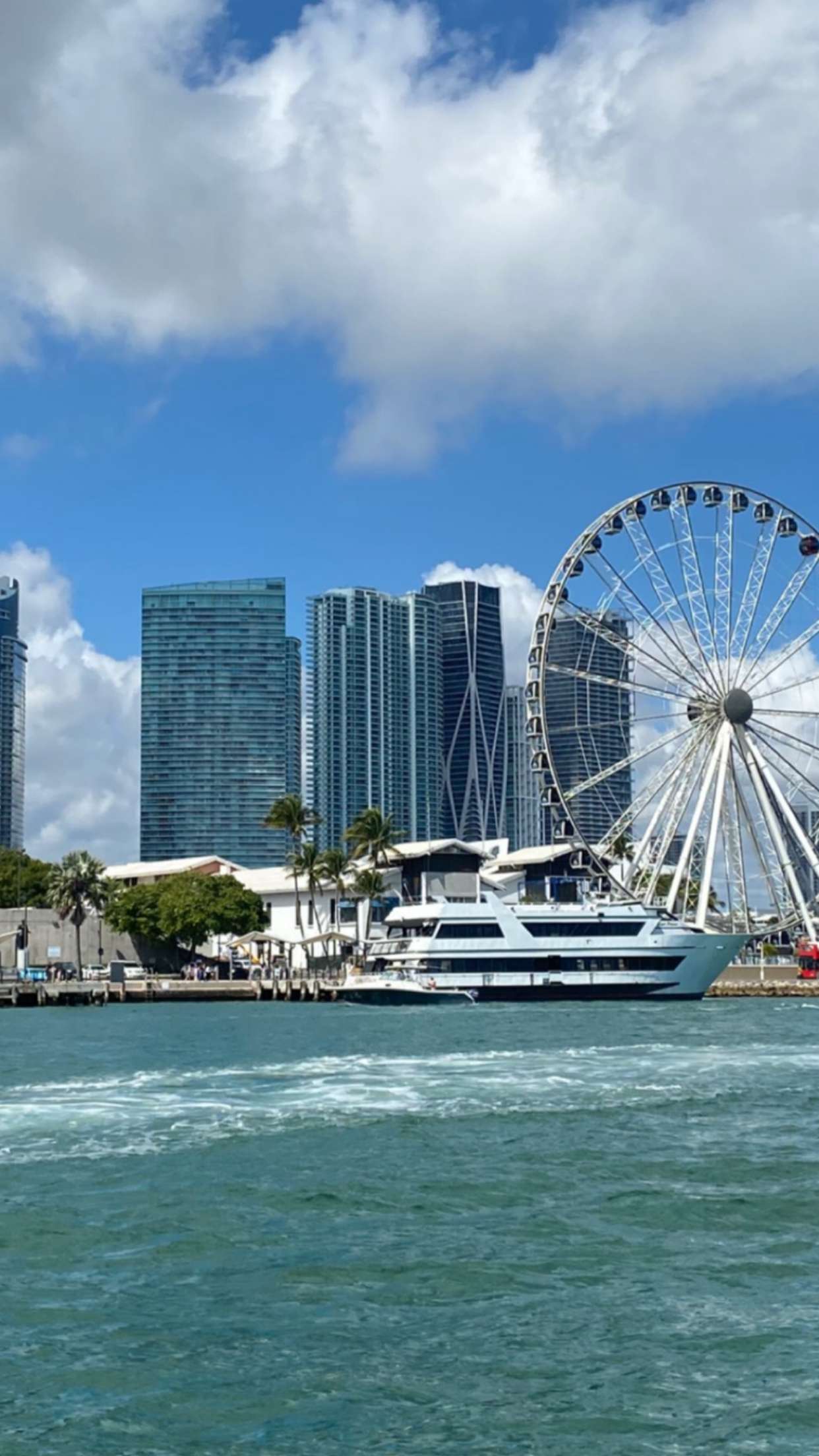 chloerosenbaum snapchat image archive image