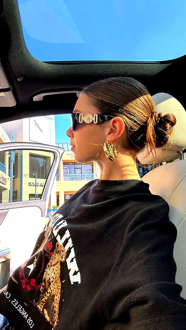 chloerosenbaum image ~ Altpins