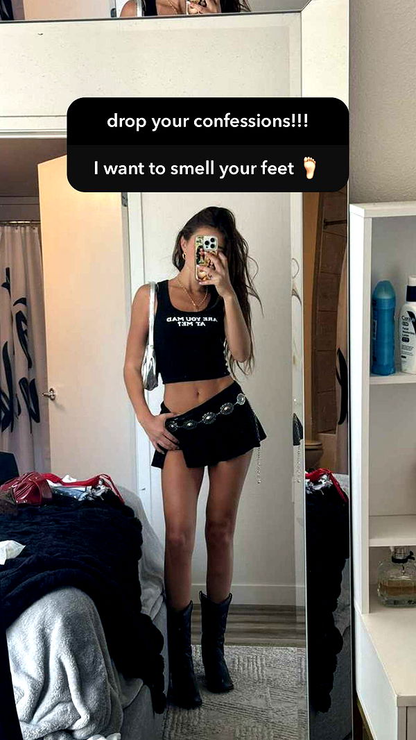 chloerosenbaum image ~ Altpins